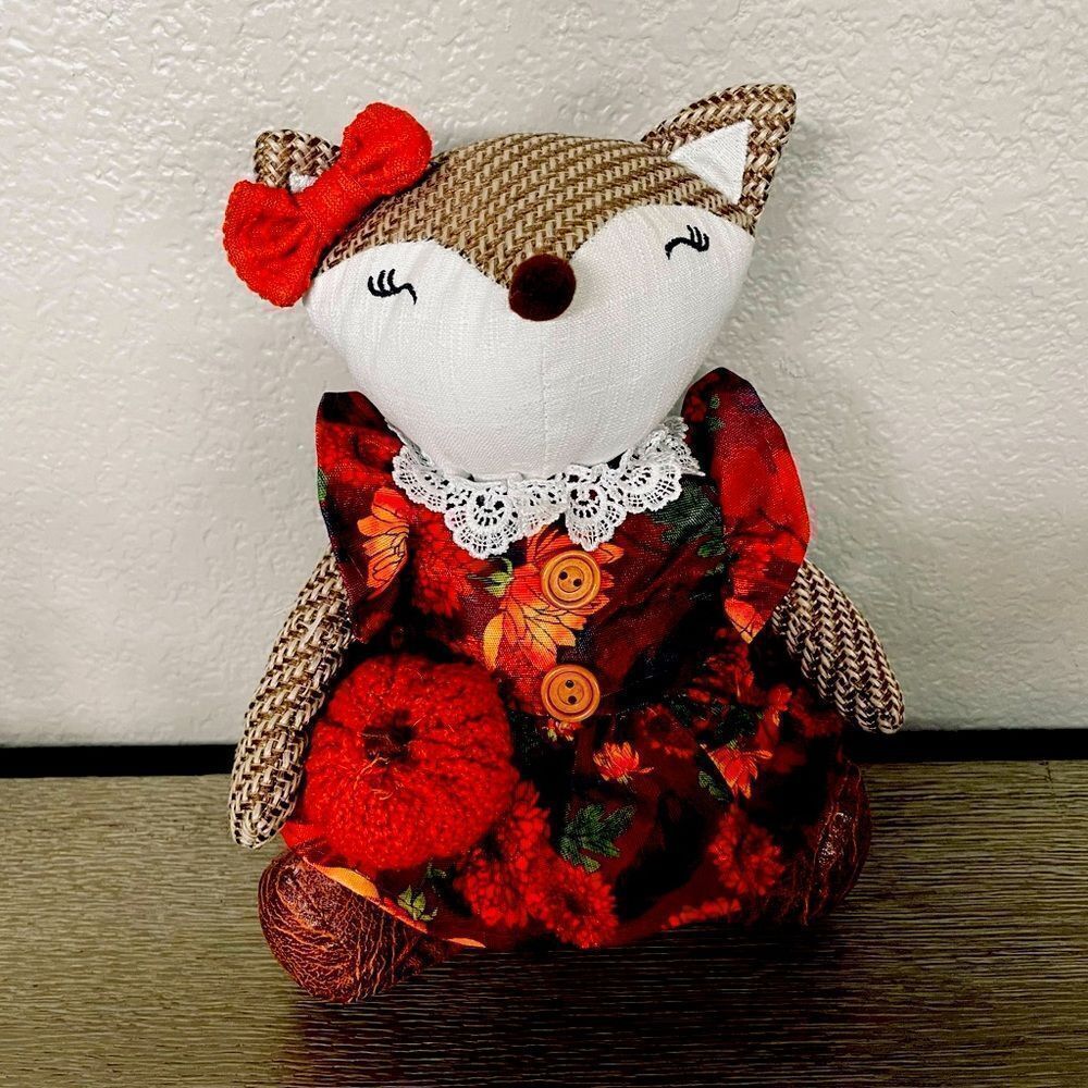 NWT Fall Autumn Plush Fox Knit Crochet Pumpkin Decor